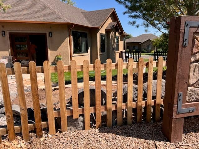Transformative Fence Refresh Elevates Home Beauty