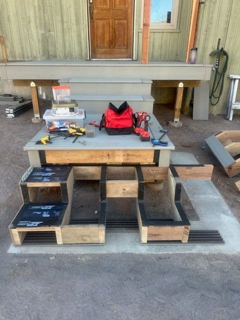 Gallery photos for Crafting Sturdy Stairs for a Safe Entryway: Image #2